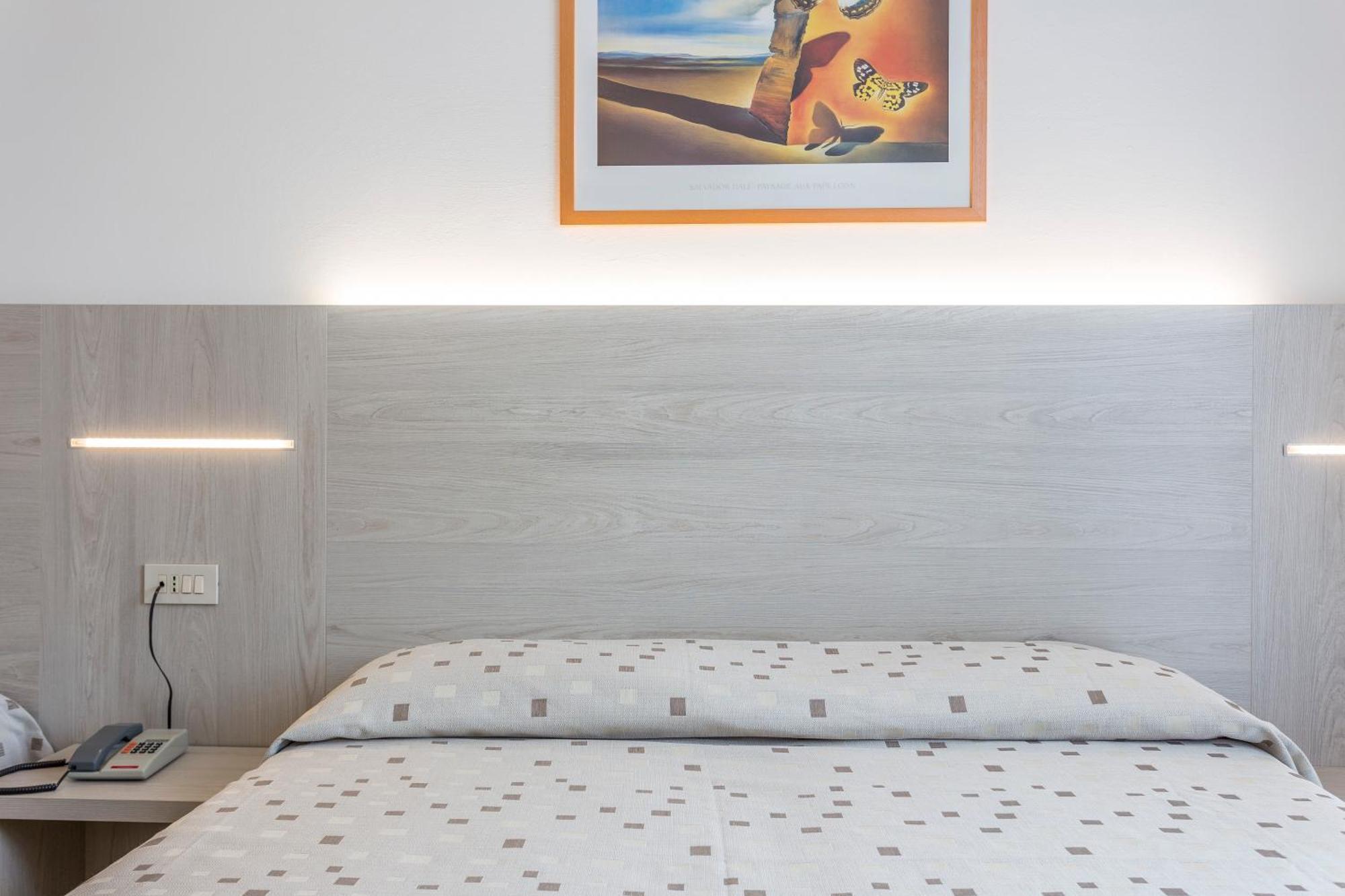Hotel Dafne Punta Marina Luaran gambar